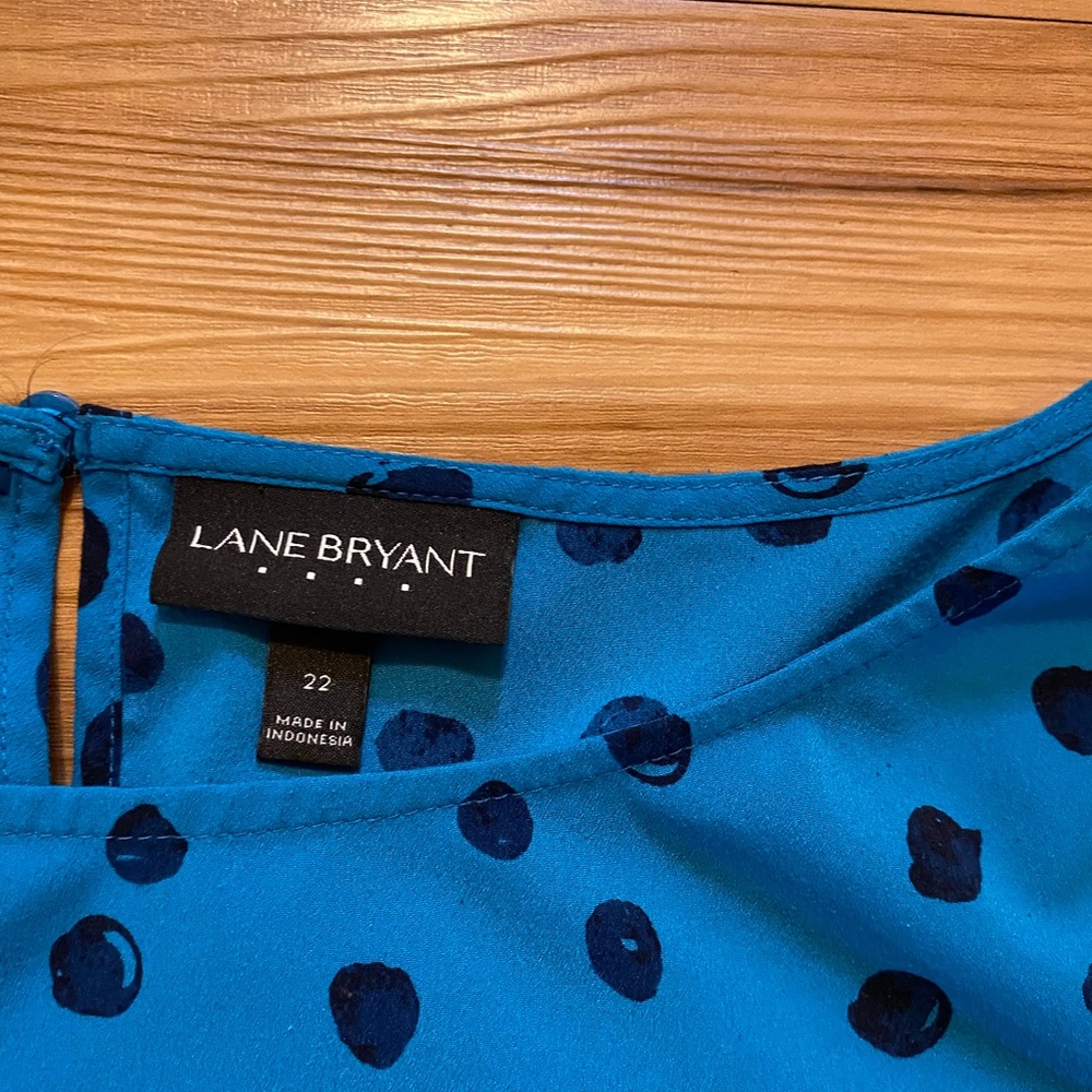 Women Lane Bryant Teal Blue Blouse with Navy Blue dots!!! - Picture 3 of 3